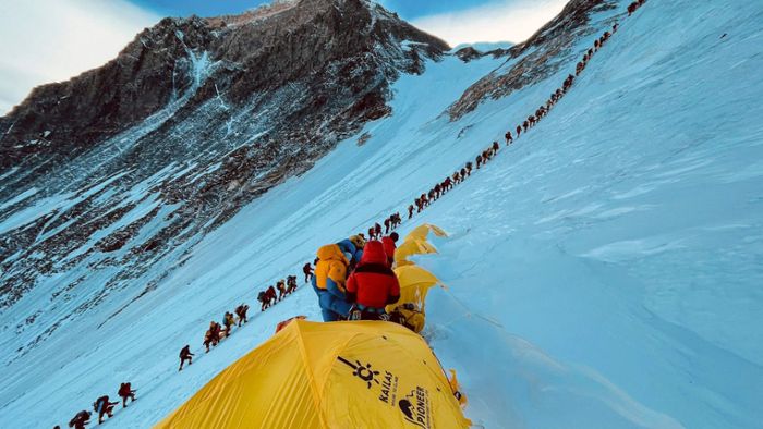 Neue Klettersaison am höchsten Gipfel der Welt: Die Icefall-Doctors des Mount Everest
